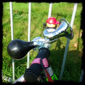 Silent Sunday's daft horn on bike